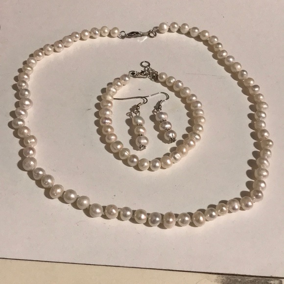 One set Fresh Water Pearl - Picture 1 of 2